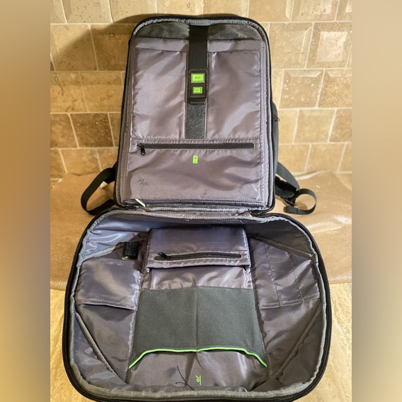 Korin Design ClickPack Pro Anti-Theft Backpack - Picture 7 of 10